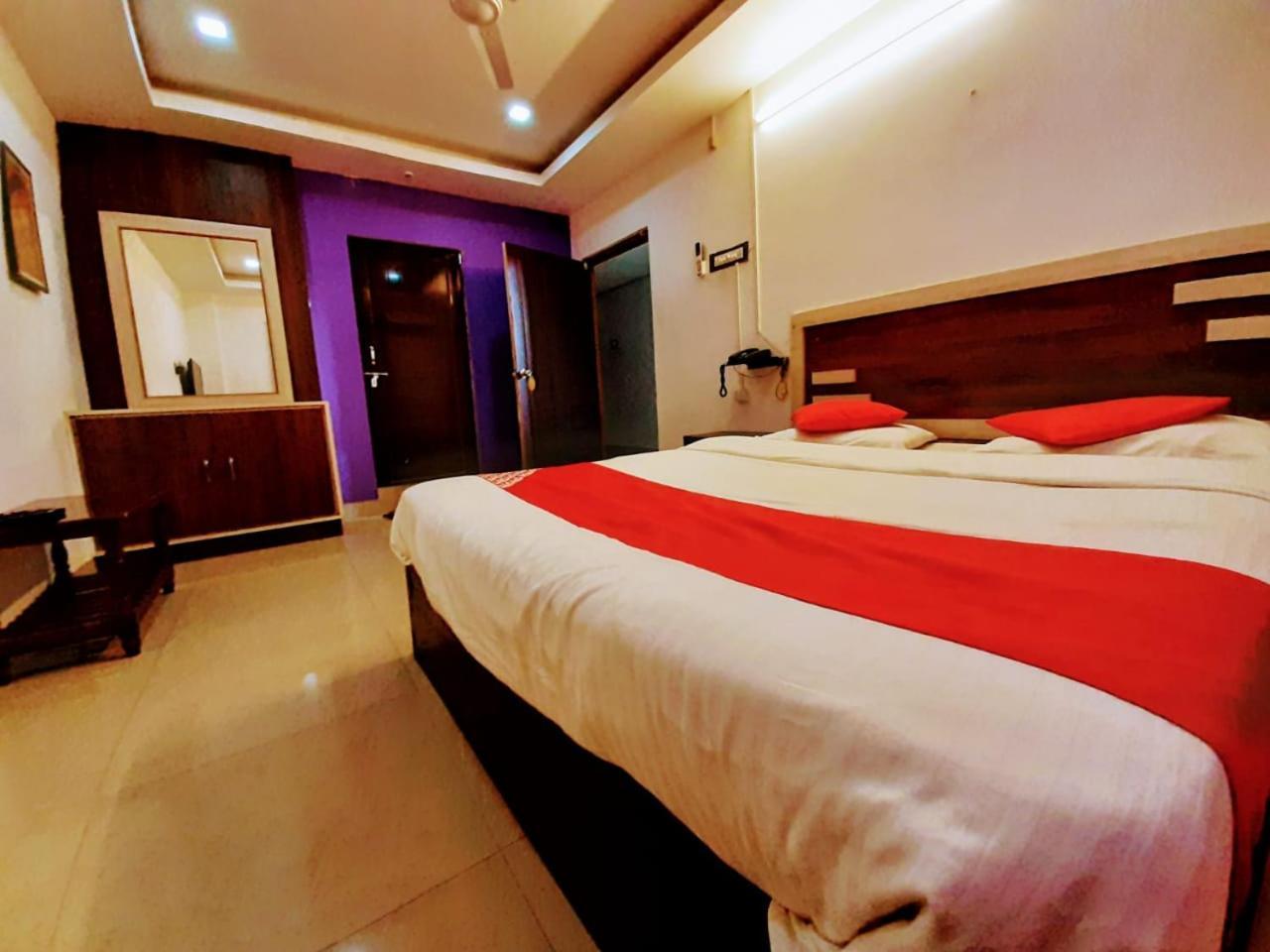 Hotel Vashishta Inn Paderu Eksteriør billede